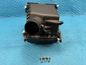 17700-38210 Lexus 1770538150 Gx460 Air Cleaner Box Assembly 51k 2010-2022 Oem 17700-38210 Lexus 1770538150 Gx460 Air Cleaner Box Assembly 51k 2010-2022 Oem