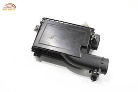 2220438020 Lexus Ls460 Ls600h 4.6l V8 Engine Left Air Cleaner Filter Box Oem 2007 - 2017
