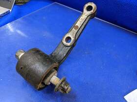 52380-60030 Lexus 98 - 07 Lx470 Land Cruiser Front Differential Bracket Mount Arm Guide