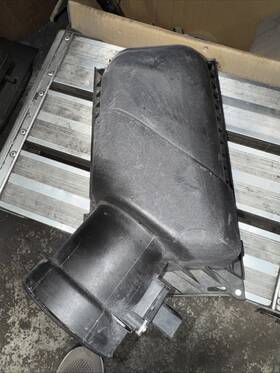 Ag13-9661-aa Lincoln 2010-2019 Mkt 3.7l Airbox Air Cleaner Filter Housing Lid Top Maf Sensor