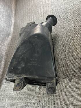 F5ae9a612a Lincoln Town Car Air Filter Box Housing 1997