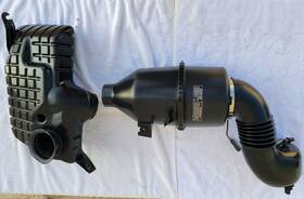 F80x-9600 Lincoln 1998 99 00 01 2002 Continental Complete Air Intake Box Tube Clamp Baffle