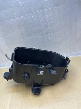 670005844 Maserati 670001544 14-18 Quattroporte Ghibli Air Intake Filter Box Left Oem
