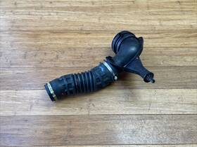 670038737 Maserati 2017 - 2024 Ghibli 3.0l Left Engine Air Inlet Intake Duct Oem