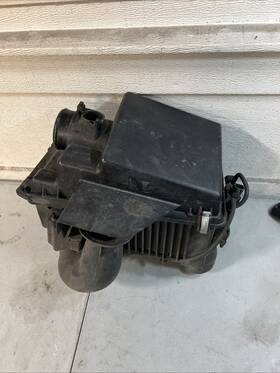 A5gc Mazda 2003 2008 6 2.3l Air Cleaner Box Filter Housing Oem