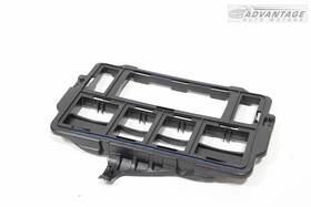 Dgh9-64-861 Mazda 2020-2023 Cx-30 Front Air Inlet Duct Housing Bracket Cover Oem