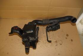 E5t52271 Mazda 2001-2005 Miata Mx-5 Oem 1.8l Air Intake Box Crossover Tube Maf