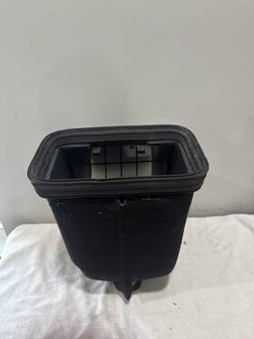 9068300462 Mercedes-benz 2016 Sprinter 2500 Oem Air Filter Box - A