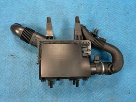 9075280100 Mercedes-benz Sprinter 2500 3500 Xd 3.0l Air Cleaner Assembly 2019-2022 Oem