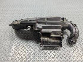 A2710900901 Mercedes-benz 04 - 06 Oem C230 Engine Air Cleaner Filter Box Housing