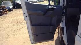 319.mb9t14 Mercedes-benz Truck Sprinter Van 2500 2014 Air Cleaner 1474487