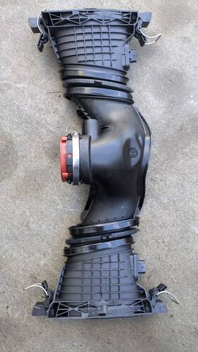 A6420901742 Mercrdes-benz Mercedes Engine Air Intake Duct With Mass Sensors 8061200003
