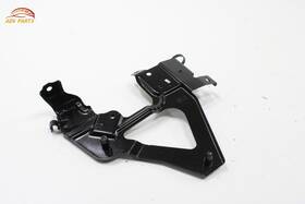 1500a338 Mitsubishi Eclipse Cross Engine Air Cleaner Housing Filter Box Bracket Oem 18-24
