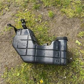 Mr323264 Mitsubishi 1999-2003 Galant 2.4l L4 Engine Air Cleaner Intake Resonator Box Oem
