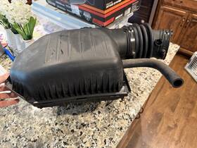 05038441 Mopar 12-23 Dodge Charger/challenger V8 6.4l Srt 392 Air Intake Filter Cleaner Box Oem