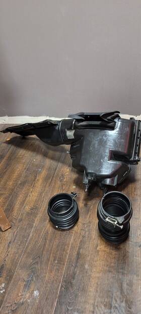 16528-al500 Nissan 2003-07 Infiniti G35 G35x 350z Air Cleaner Filter Box Housing