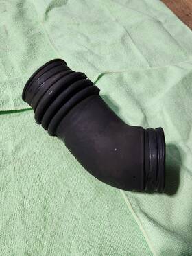 16577-p6500 Nissan 1979-83 Datsun 280zx Air Intake Boot Hose Oem
