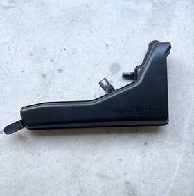 165854ba2b Nissan 2017-2018 Rogue 2.5l Engine Air Cleaner Intake Resonator Box Oem