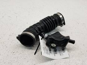 16576-ev11a Nissan 338.da1v08 06-08 350z Passenger Air Tube To Throttle Oem 16576-ev11a Nissan 338.da1v08 06-08 350z Passenger Air Tube To Throttle Oem