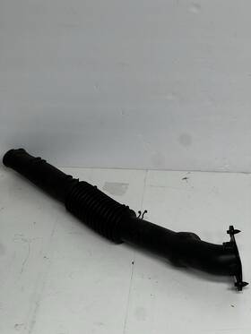 86-87nissan Nissan 62860 01g00 D21 Hardbody Pickup 2.4 Intake Hose Tube Oem Japan Discontinued