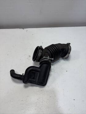 C7079-041-5610 Nissan 2013-2021 Nv200 Air Cleaner Intake-duct Hose Tube Oem