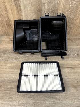 28111-b8100 Oem 2013-18 Hyunda Santa Fe Air Cleaner Box With Filter Part# 28111-b8100 Oem 2013-18 Hyunda Santa Fe Air Cleaner Box With Filter Part#