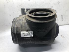 D37-6011 Peterbilt 587 Right/passenger Air Cleaner - Used P/n D376011