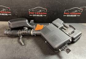 15287096 Pontiac 06-10 Solstice 2.4 Air Intake Cleaner Filter Box With Tubes 15287096 Pontiac 06-10 Solstice 2.4 Air Intake Cleaner Filter Box With Tubes