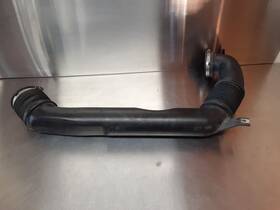 15821699 Pontiac 06-10 G6 Chevy Malibu 3.5l And 3.9l Air Cleaner Outlet Duct Oem