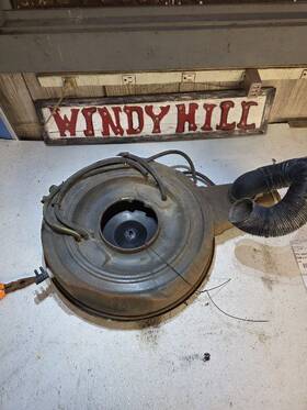 319.gm2s79 Pontiac 1979 Bonneville 301 4bc Air Cleaner Housing 319.gm2s79 Pontiac 1979 Bonneville 301 4bc Air Cleaner Housing