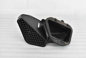 970-572-072-03 Porsche 10-16 Panamera Front Cowl Intake Air Suction Housing Inlet Oem