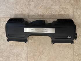 997.110.232.30 Porsche Airbox Cover For 997.2 Carrera S 3.8l -