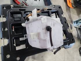 519000111 Ski-doo 2005 Summit 600 Adrenaline Ho 144in Oil Tank
