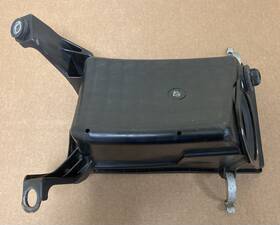 46051ae000 Subaru 01 - 08 Turbo Air Filter Cleaner Lwr Housing Forester Sti Wrx