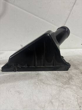 A52ae00 Subaru 98 99 00 01 Outback Air Cleaner Box Tube