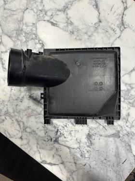 A52fl03 Subaru Crosstrek/outback Air Filter Housing Cover