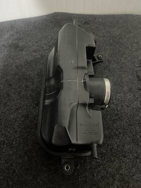 R010 Subaru Legacy 2.5l Air Intake Cleaner Filter Housing Oem 2003-2004