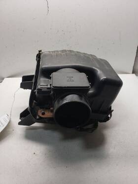1370052d10 Suzuki Air Cleaner Xl-7 2.7l Fits 04-06 Vitara 1442859 1370052d10 Suzuki Air Cleaner Xl-7 2.7l Fits 04-06 Vitara 1442859