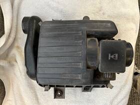 65da01 Suzuki 1999-2002 Grand Vitara Air Filter Box