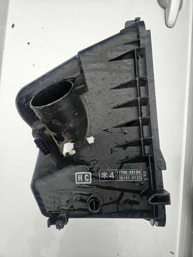 100140-8270 Toyota 2006-2007 Rav4 2.4l Engine Upper Air Cleaner Filter Box Housing Mass