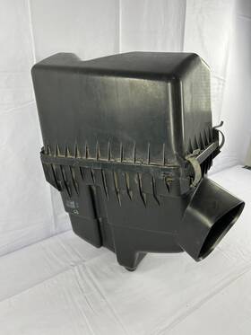 Toyota 17700-0a170 2000-2003 Sienna Air Intake Resonator Box Oem