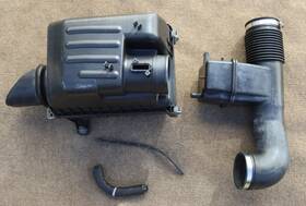 17700-0f041 Toyota 2005-2006 Tundra Sequoia Air Cleaner Assembly 4.7l V8 Oem Parts