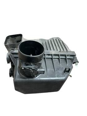 1770025110 Toyota 2021-2022 Venza 2.5l Awd Air Intake Cleaner Filter Housing Box Oem