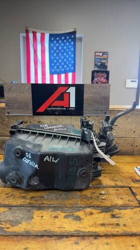 177010d130 Toyota 2002-2008 Corolla Air Cleaner