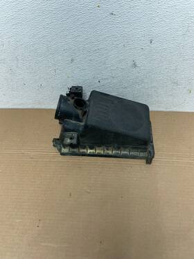 17705-0d070 Toyota 2009-2013 Corolla Air Intake Filter Box Oem. 6289r Dg1