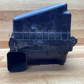 17701-0h130 Toyota 17705-0h150 2010 Corolla Air Cleaner Filter Box Assembly Oem