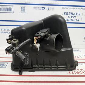 Toyota 17705-28090 01-03 Highlander 3.0l Air Box Top Part Only Oem