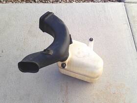 17750-03010 Toyota 17805-03020 1997 Camry Engine Air Cleaner Inlet Duct Lower Resonator