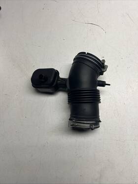 17880-25010 Toyota 2018-2023 Camry Cleaner Intake Tube