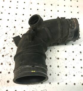 17880-28150 Toyota 2001-2005 Rav4 2.0l L4 Oem Air Intake Cleaner Hose Pipe